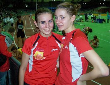 Sina und Jara freuen sich über Ihre Siege bei den Badischen Jugendhallenmeisterschaften