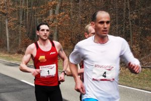 Unser Spitzenläufer läuft beim Bienwaldmarathon in Kandel auf Rang 2.