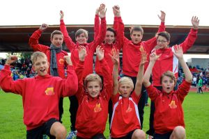 Unsere erfolgreichen Schülermannschaften freuen sich nach dem Wettkampf über die hervorragenden Ergebnisse