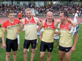 Die 4x100m-Staffel des DLV freut sich auf das Duell mit den eidgenössischen Nationalsprintern. (Bild Olympiaverabschiedung 2012 in Weinheim)