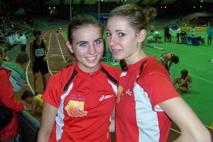 Sina und Jara freuen sich über Ihre Siege bei den Badischen Jugendhallenmeisterschaften